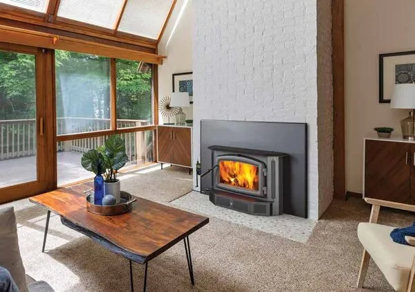 Regency Classic i2450 medium wood insert in modern living room